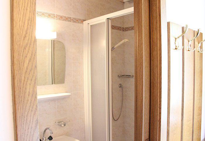 Ferienwohnung 6 - Badezimmer